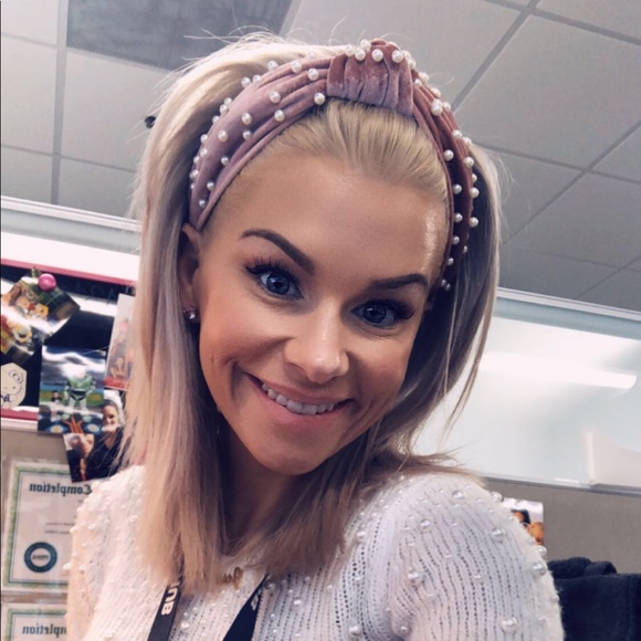 Meet your Posher, Jess - Picture 1 of 5